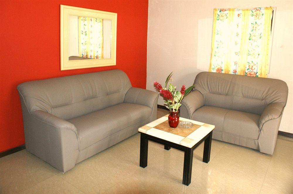 Aruba Blue Village Hotel And Apartments Palm Beach Bagian luar foto