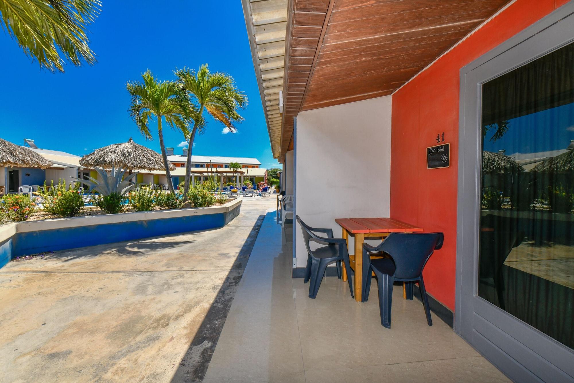 Aruba Blue Village Hotel And Apartments Palm Beach Bagian luar foto