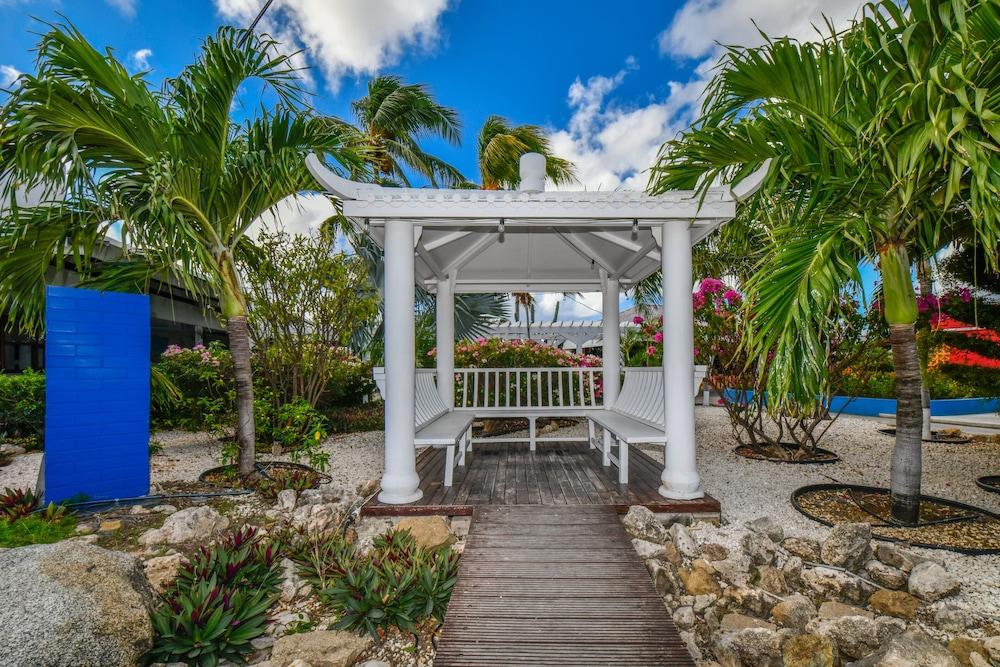 Aruba Blue Village Hotel And Apartments Palm Beach Bagian luar foto
