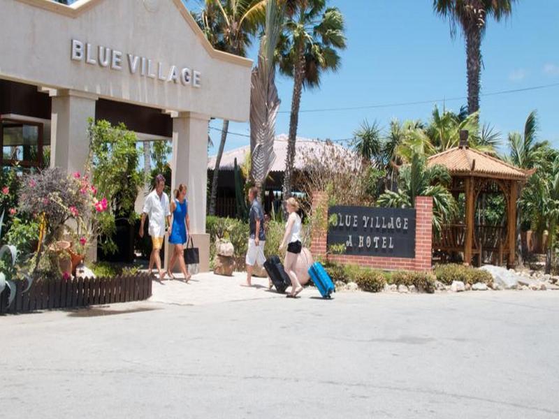 Aruba Blue Village Hotel And Apartments Palm Beach Bagian luar foto